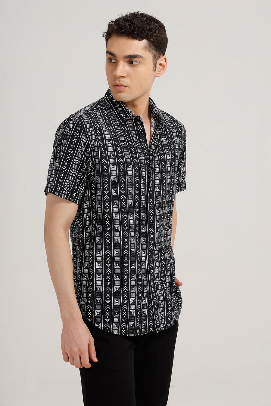 BASICS SLIM FIT BLACK COTTON HOPSACK PRINTED HALFSLEEVES SHIRT
