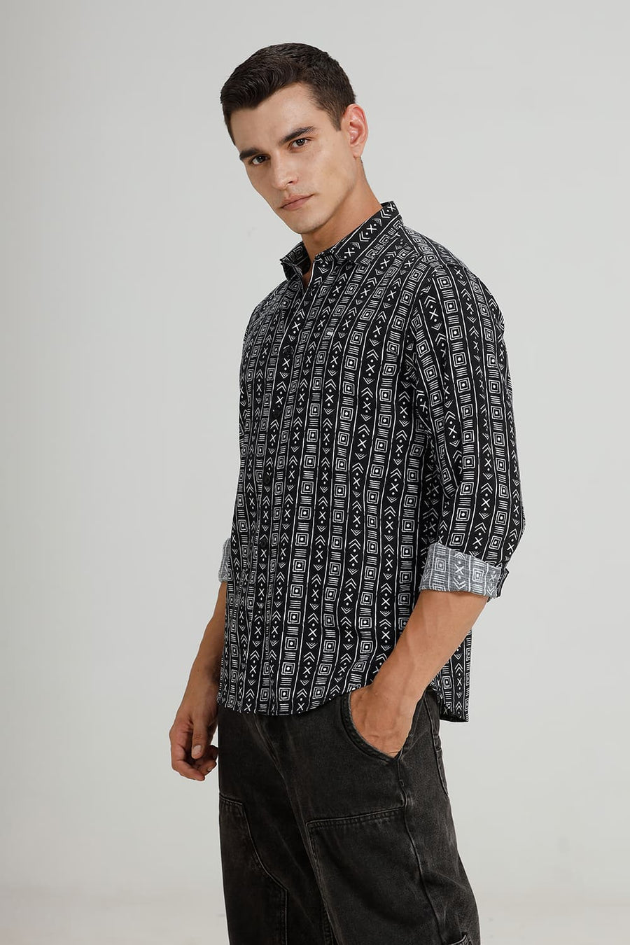 BASICS SLIM FIT BLACK COTTON HOPSACK PRINTED SHIRT
