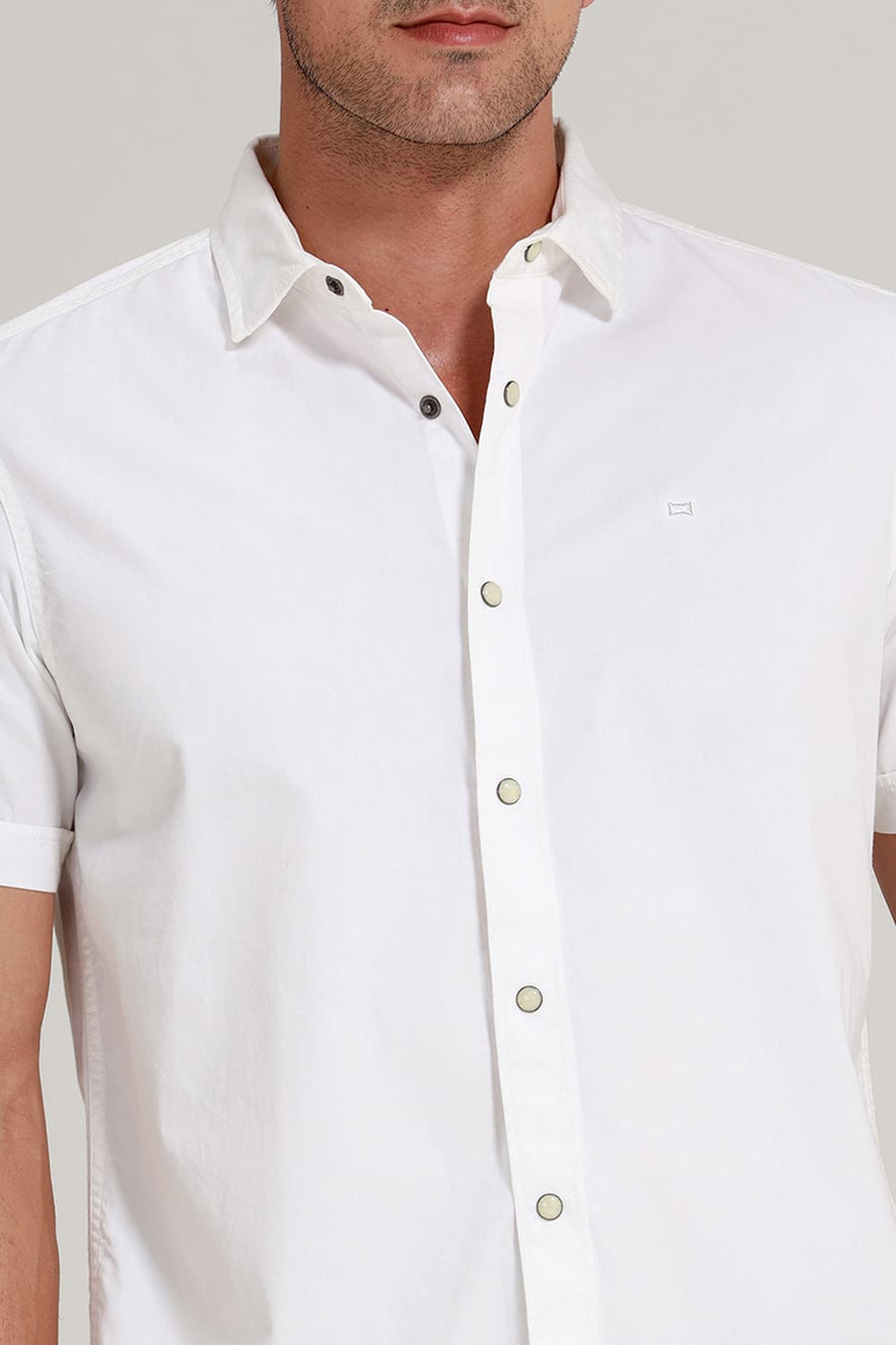 BASICS SLIM FIT WHITE COTTON TWILL HALFSLEEVES SHIRT