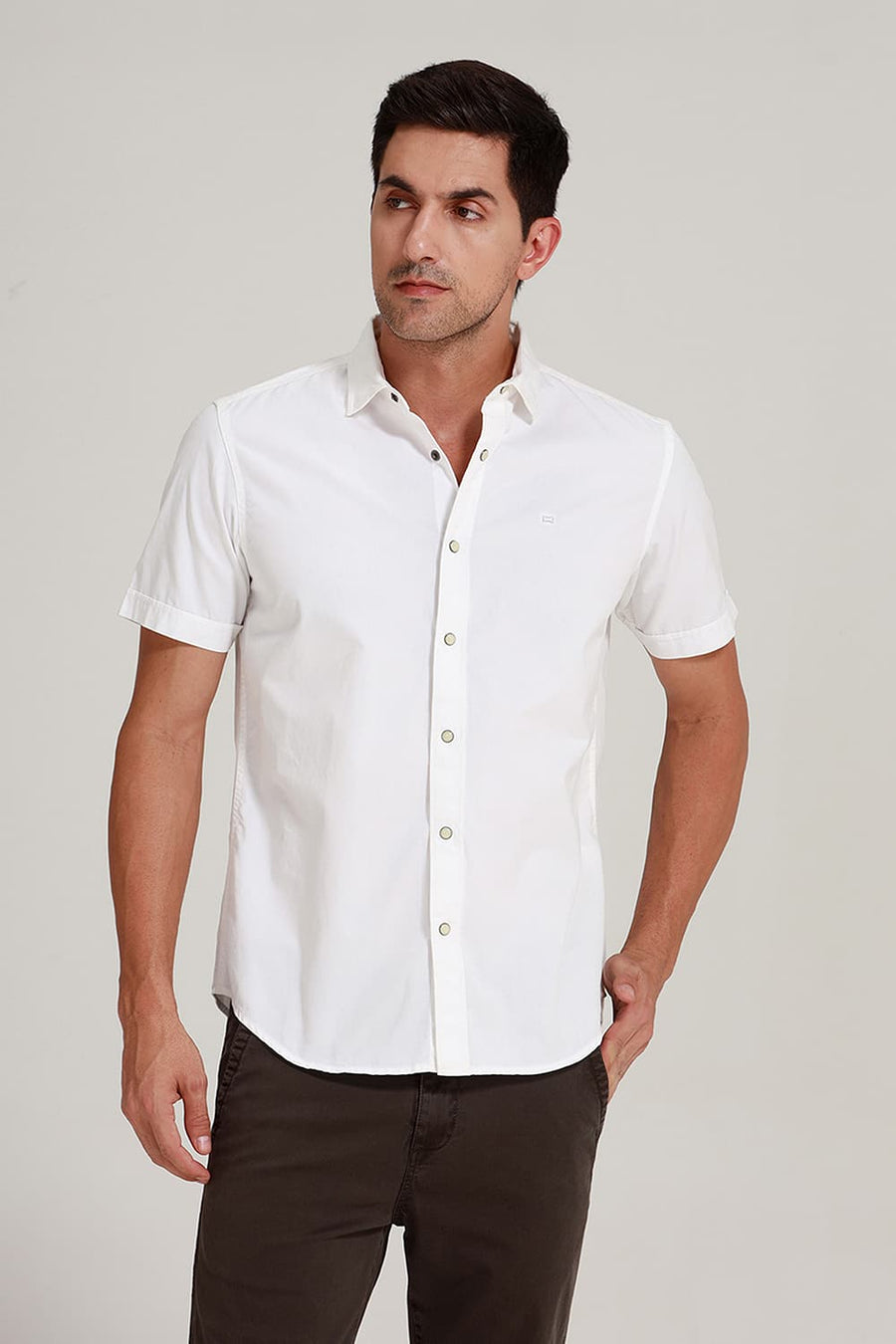 BASICS SLIM FIT WHITE COTTON TWILL HALFSLEEVES SHIRT