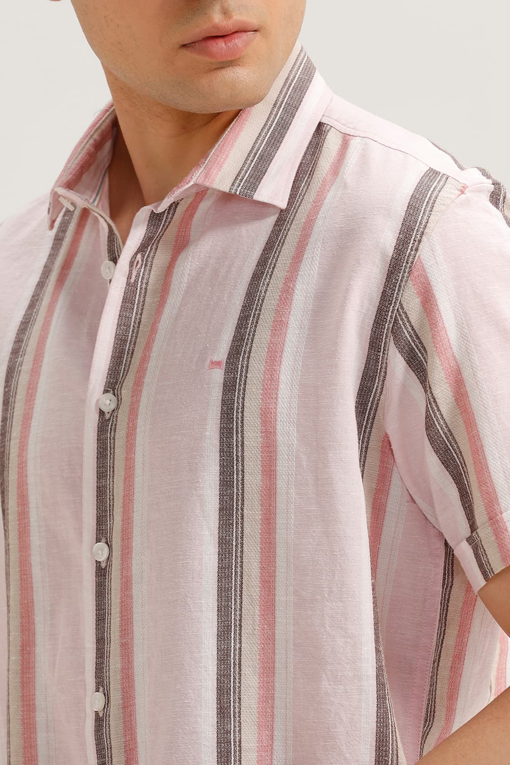 SLIM FIT COTTON LENO DOBBY STRIPE HALFSLEEVES SHIRT