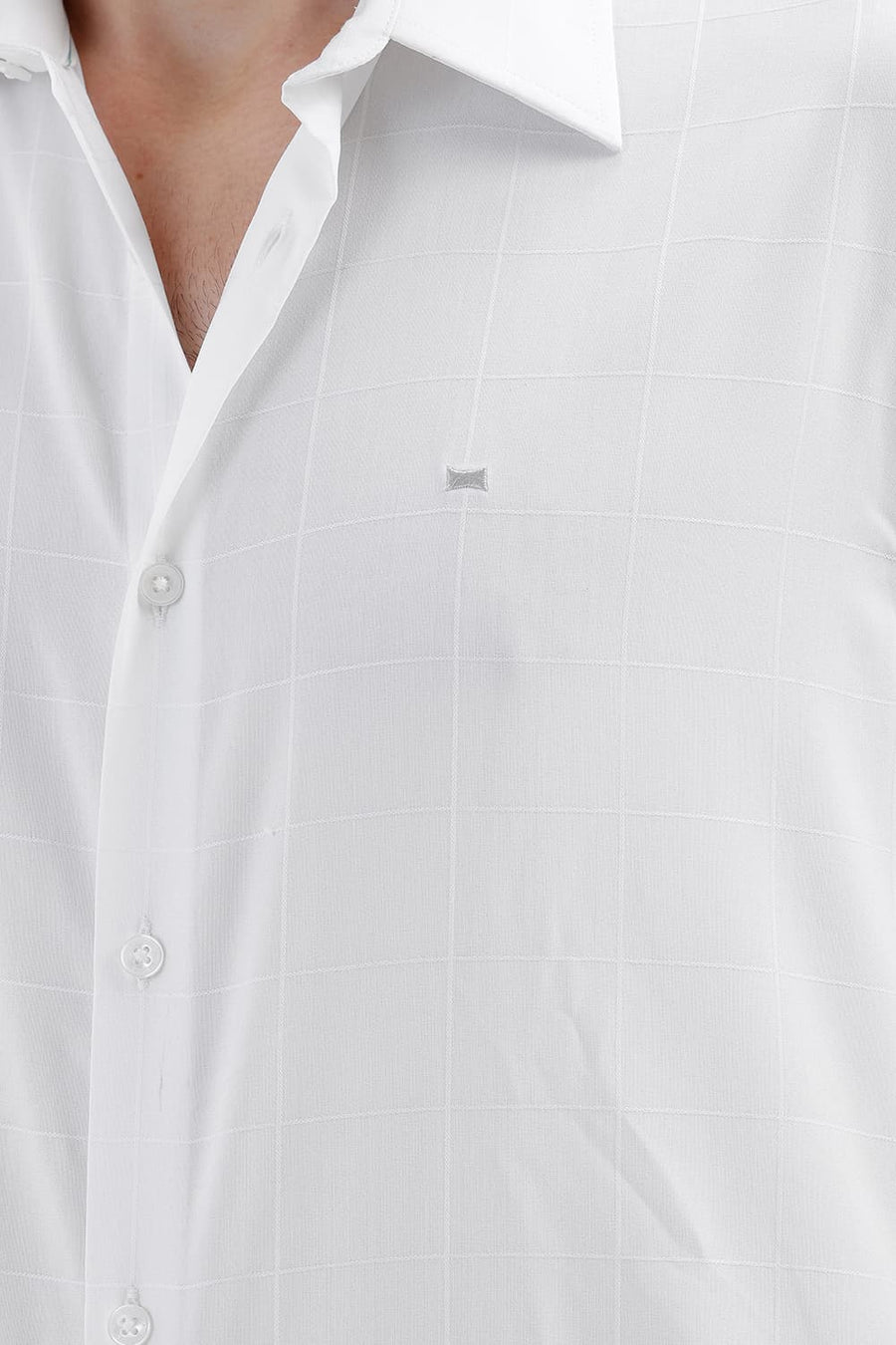 BASICS SLIM FIT BRILLIANT WHITE VISCOSE POLYESTER STRETCH SELF CHECKS HALFSLEEVES SHIRT