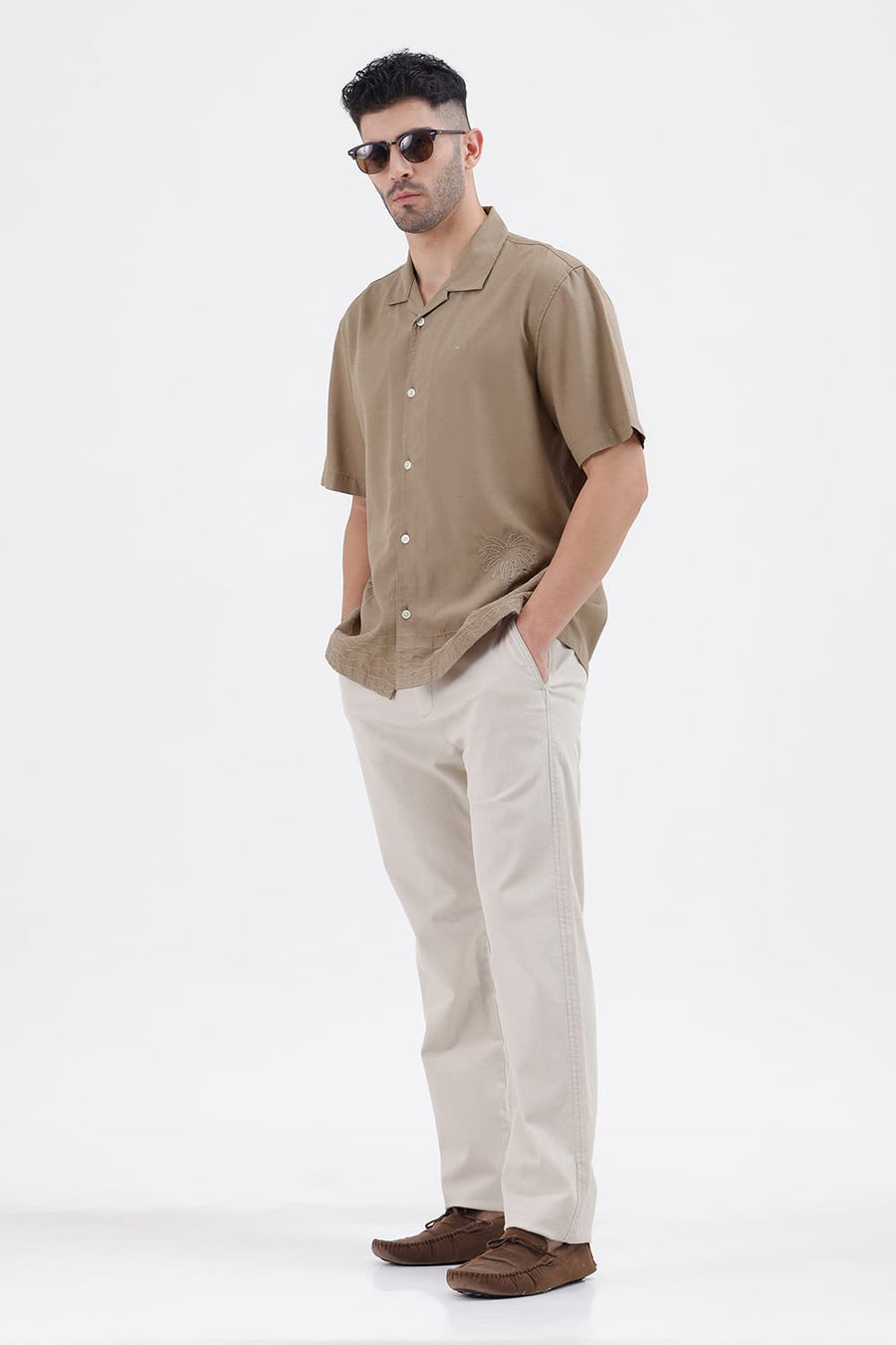 BASICS RELAXED FIT FOSSIL KHAKI LYOCELL LINEN HALFSLEEVES SHIRT