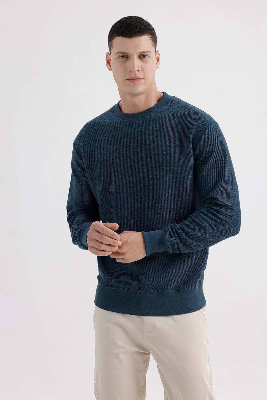 BASICS COMFORT FIT REFLECTING POND COTTON CREW SWEART SHIRT