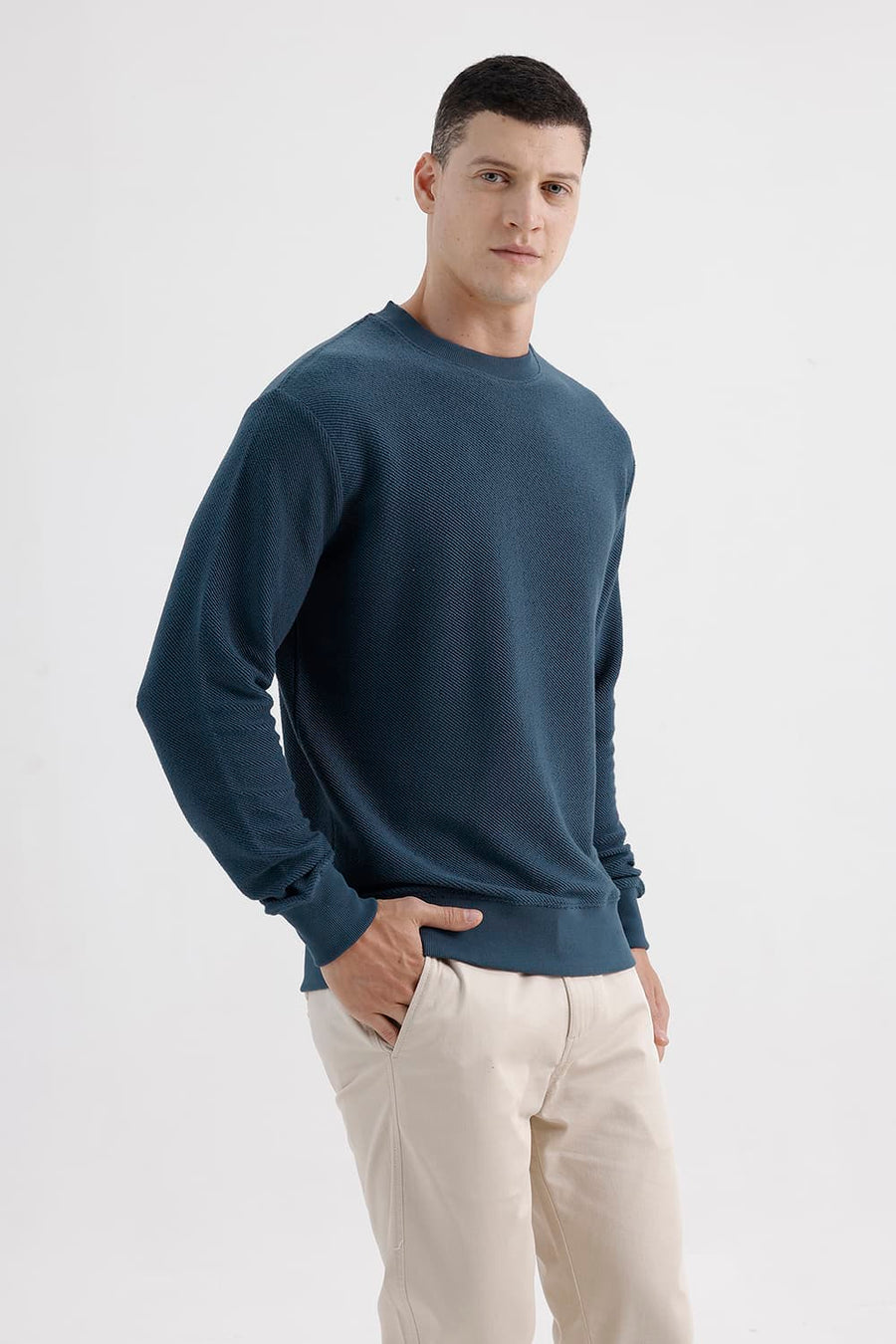 BASICS COMFORT FIT REFLECTING POND COTTON CREW SWEART SHIRT
