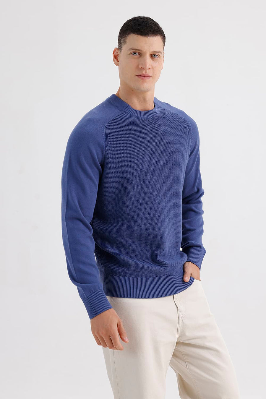 BASICS COMFORT FIT COASTAL FRORD COTTON CREW SWEART SHIRT