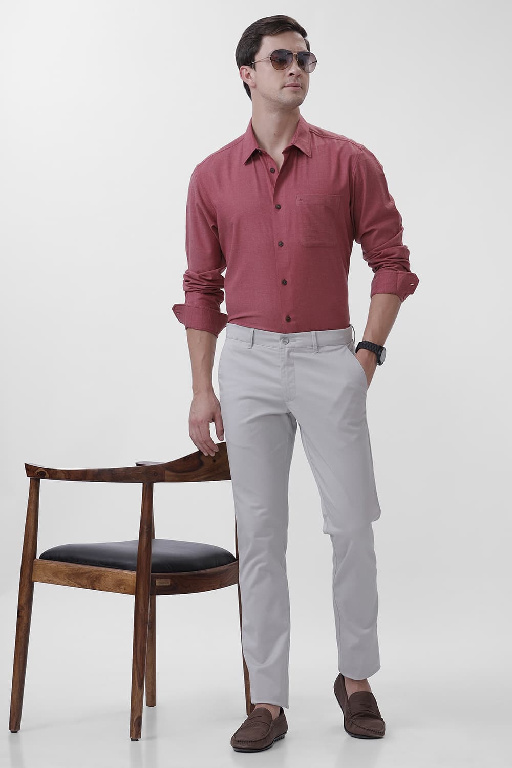 TAPERED FIT COTTON STRETCH DOBBY TROUSER