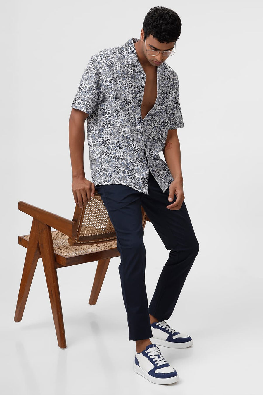 BASICS TAPERED FIT SAPPHIRE NAVY COTTON STRETCH DOBBY TROUSER