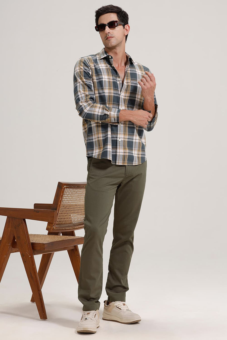 BASICS TAPERED FIT KHAKI STRING COTTON STRETCH TROUSER