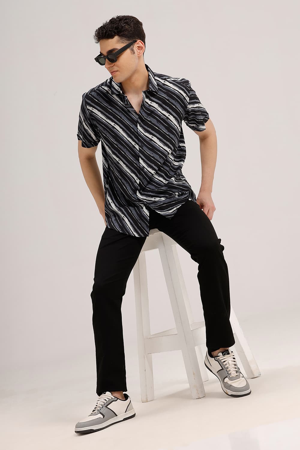 TAPERED FIT COTTON STRETCH TROUSER