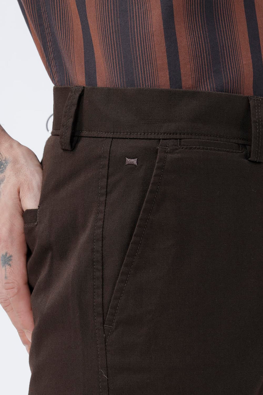 BASICS TAPERED FIT MULCH DARK BROWN COTTON STRETCH STRUCTURE TROUSER
