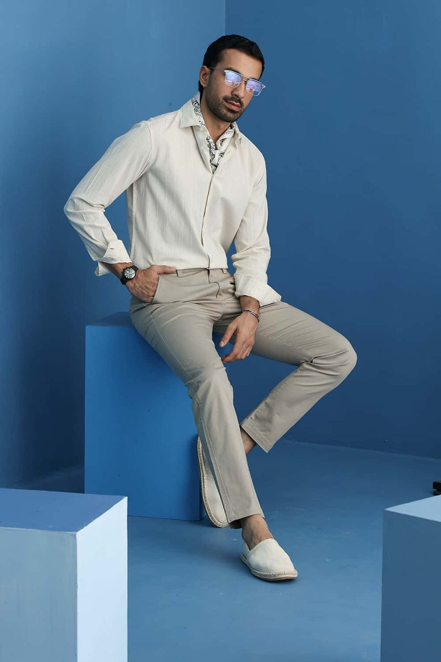 BASICS TAPERED FIT CROCKERY KHAKI COTTON STRETCH STRUCTURE TROUSER