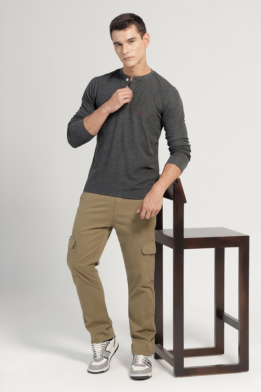 BASICS REGULAR FIT CHARCOAL HEATHER COTTON POLYESTER HENELY T-SHIRT