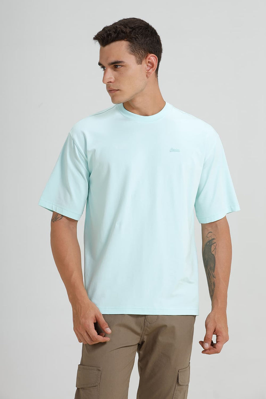 BASICS RELAXED FIT FAIR AQUA COTTON STRETCH CREW T-SHIRT