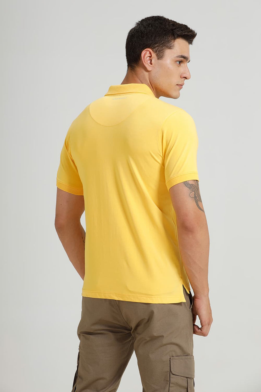 BASICS REGULAR FIT BANANA COTTON STRETCH POLO T-SHIRT