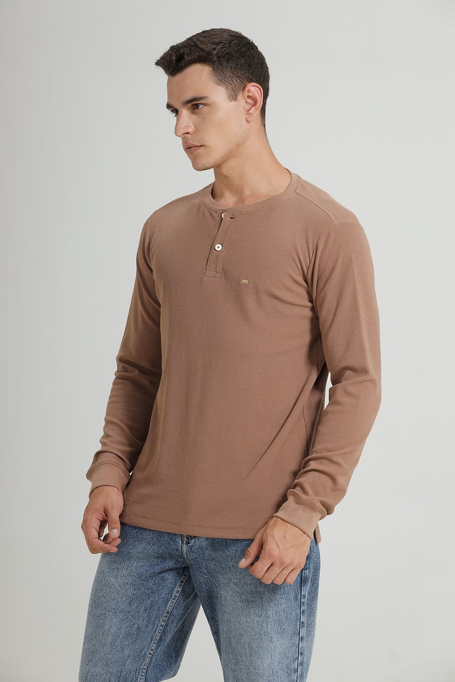 BASICS REGULAR FIT TIGERS EYE COTTON POLYESTER HENLEY T-SHIRT